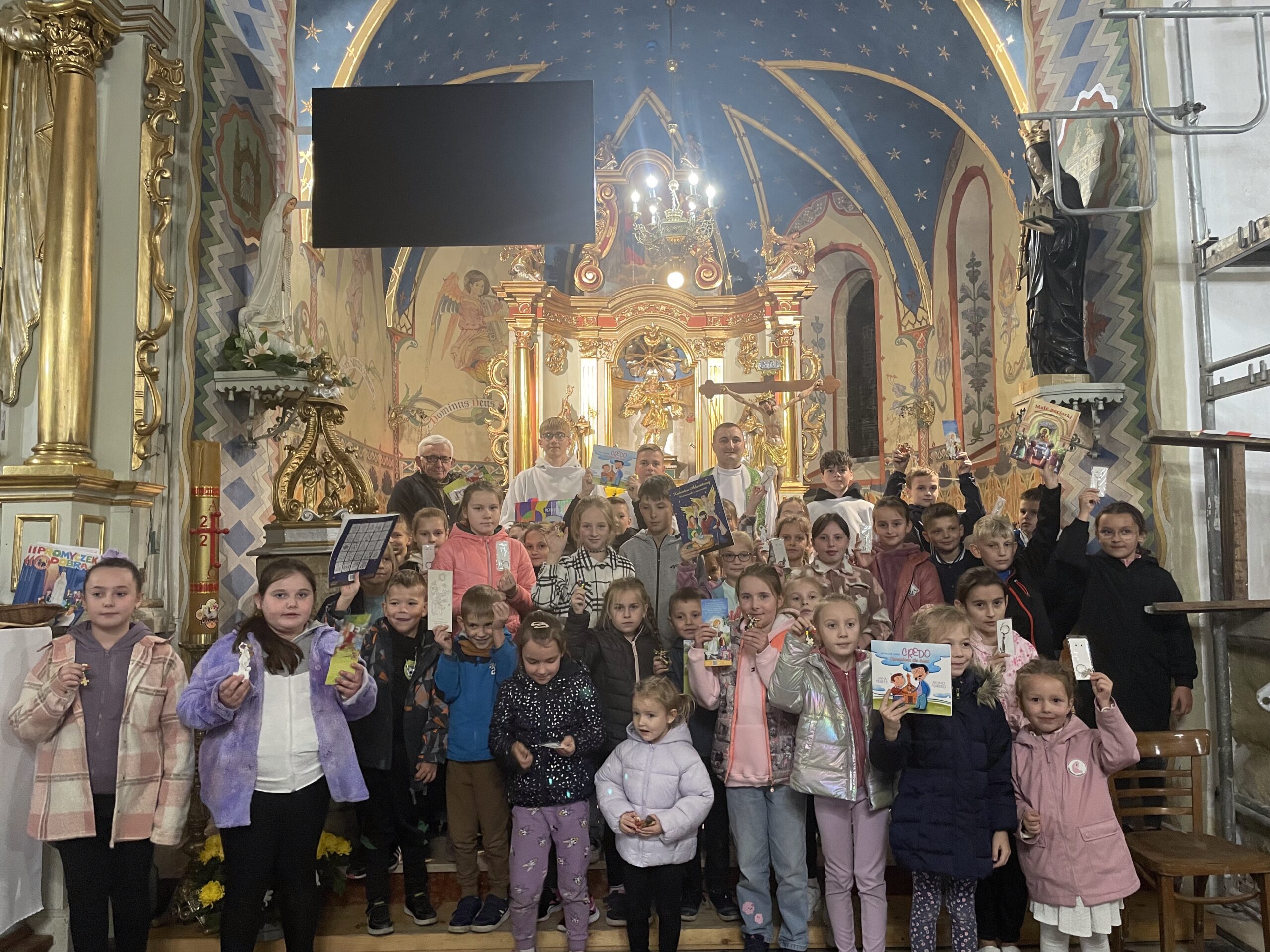 Rozdanie nagród za uczestnictwo w nabożeństwach różańcowych
